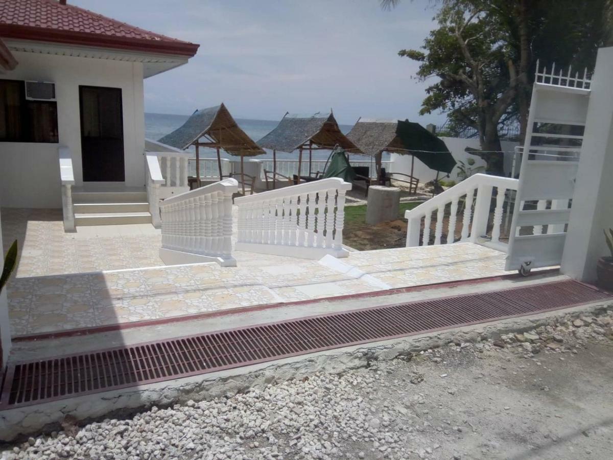 Luna Oslob Travellers Inn - Beach Front Luaran gambar